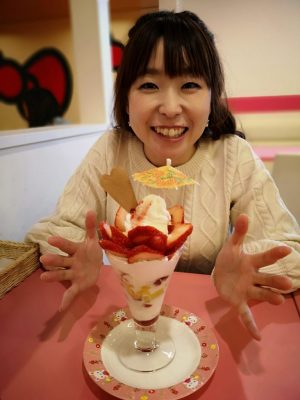 クレープハウス星野屋いちごパフェ 細貝恵美のブログ Fm新潟 パーソナリティ